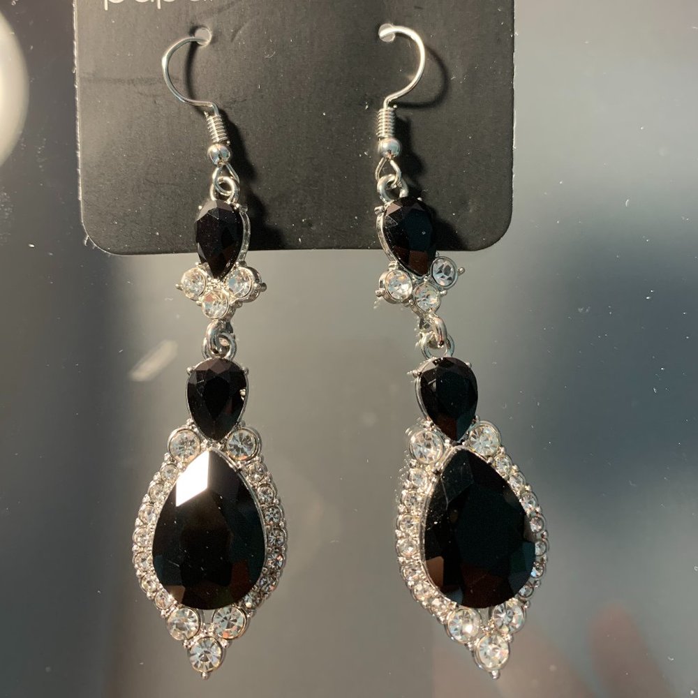 Paparazzi Fully Flauntable Black Earrings with Fish Hook Fittings